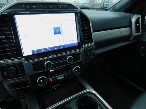 Used 2022 Ford F250 Platinum image 32