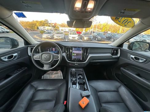 Used 2024 Volvo XC60 B5 Core image 33