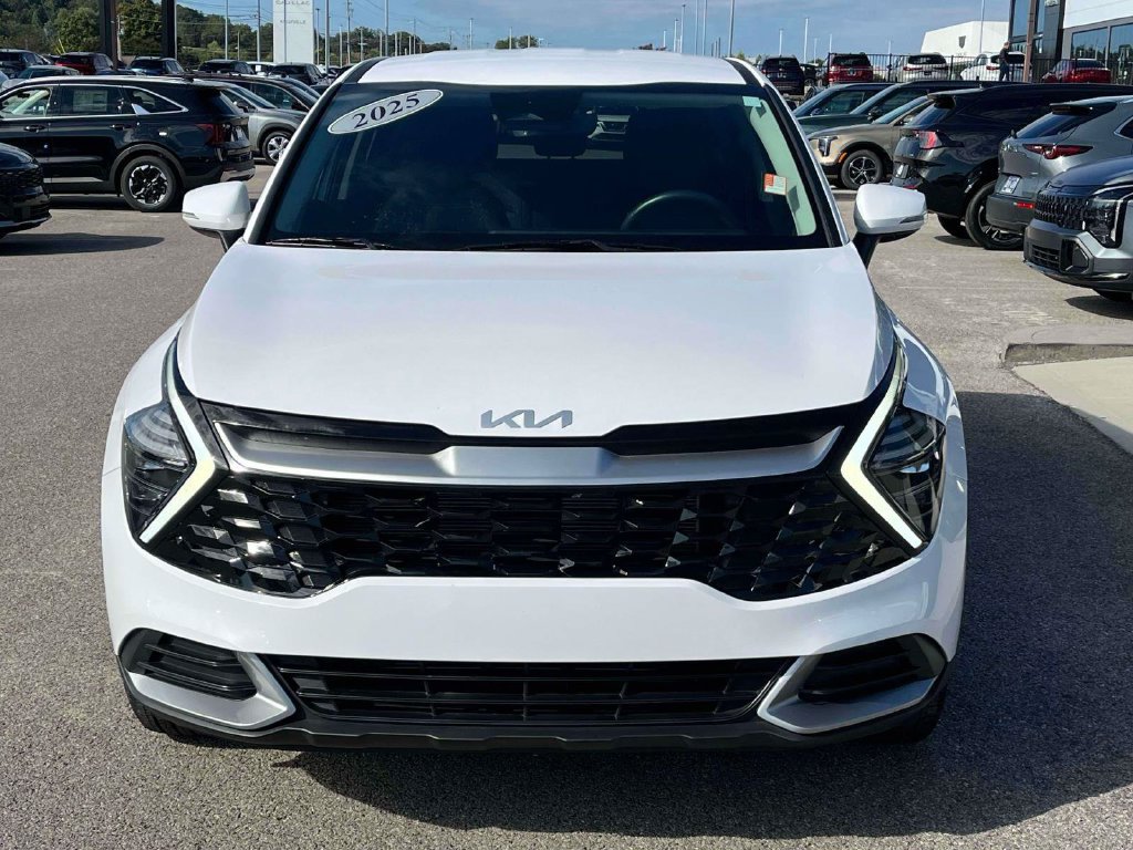 Used 2025 Kia Sportage EX FWD image 33