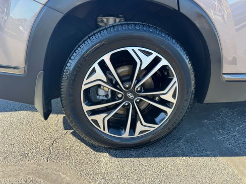 Used 2020 Hyundai Santa Fe Limited image 9