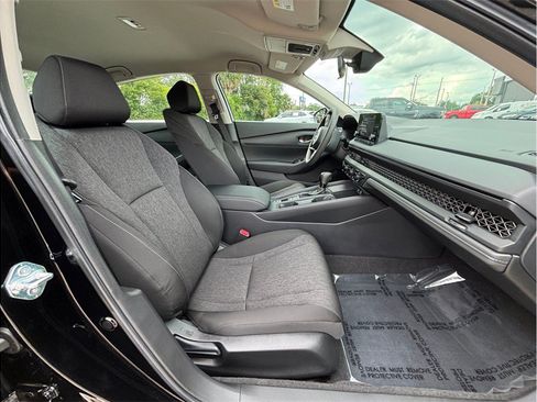 Used 2025 Honda Accord LX image 34