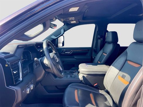 Used 2025 GMC Sierra 2500 AT4 w/ AT4 Premium Plus Package image 11