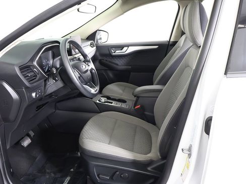 Used 2020 Ford Escape SE image 28