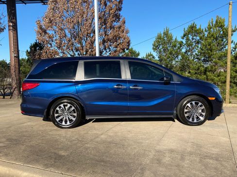 Used 2022 Honda Odyssey EX-L image 7