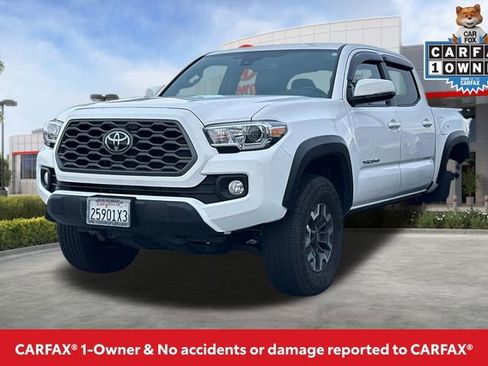 Certified 2023 Toyota Tacoma TRD Off-Road image 2