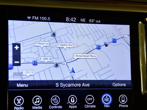 Used 2017 Chrysler Pacifica Limited FWD image 27
