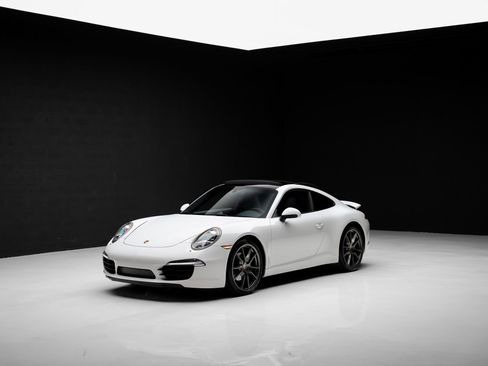 Used 2013 Porsche 911 Carrera RWD image 4
