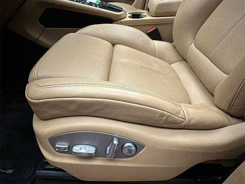 Used 2017 Porsche Macan image 10