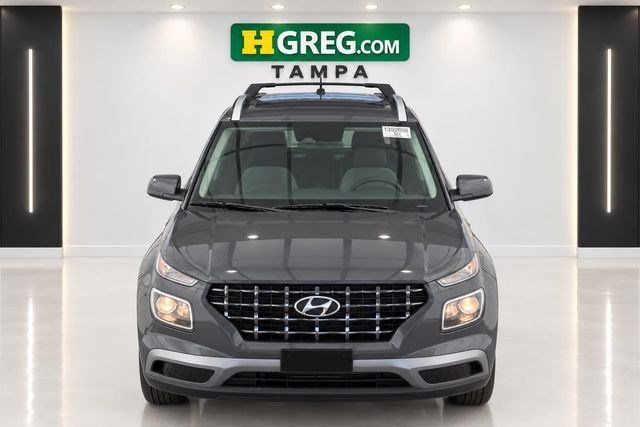 Used 2024 Hyundai Venue SEL FWD image 7