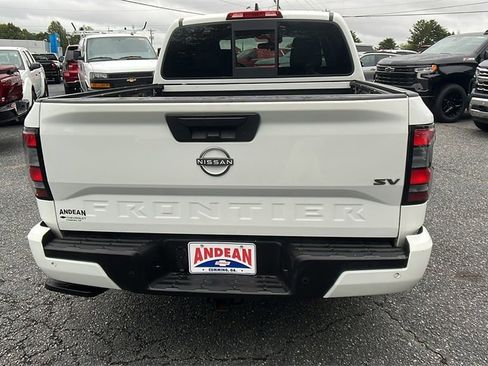 Used 2022 Nissan Frontier SV image 6