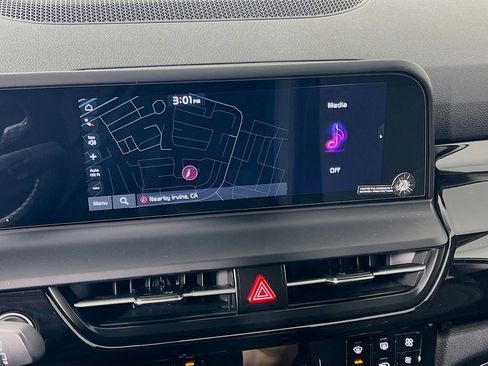 New 2026 Kia Seltos S FWD image 11