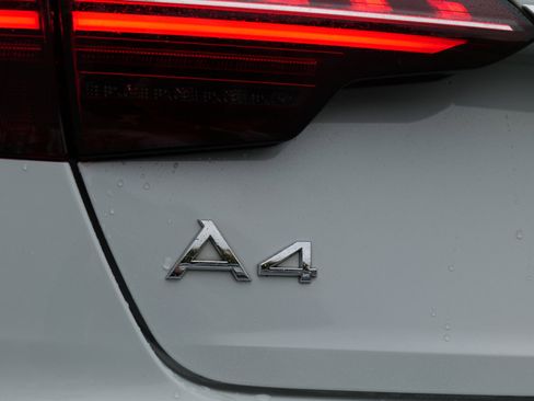 Used 2022 Audi A4 2.0T Premium image 60