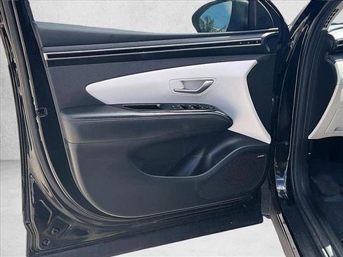 Used 2022 Hyundai Tucson Limited image 18