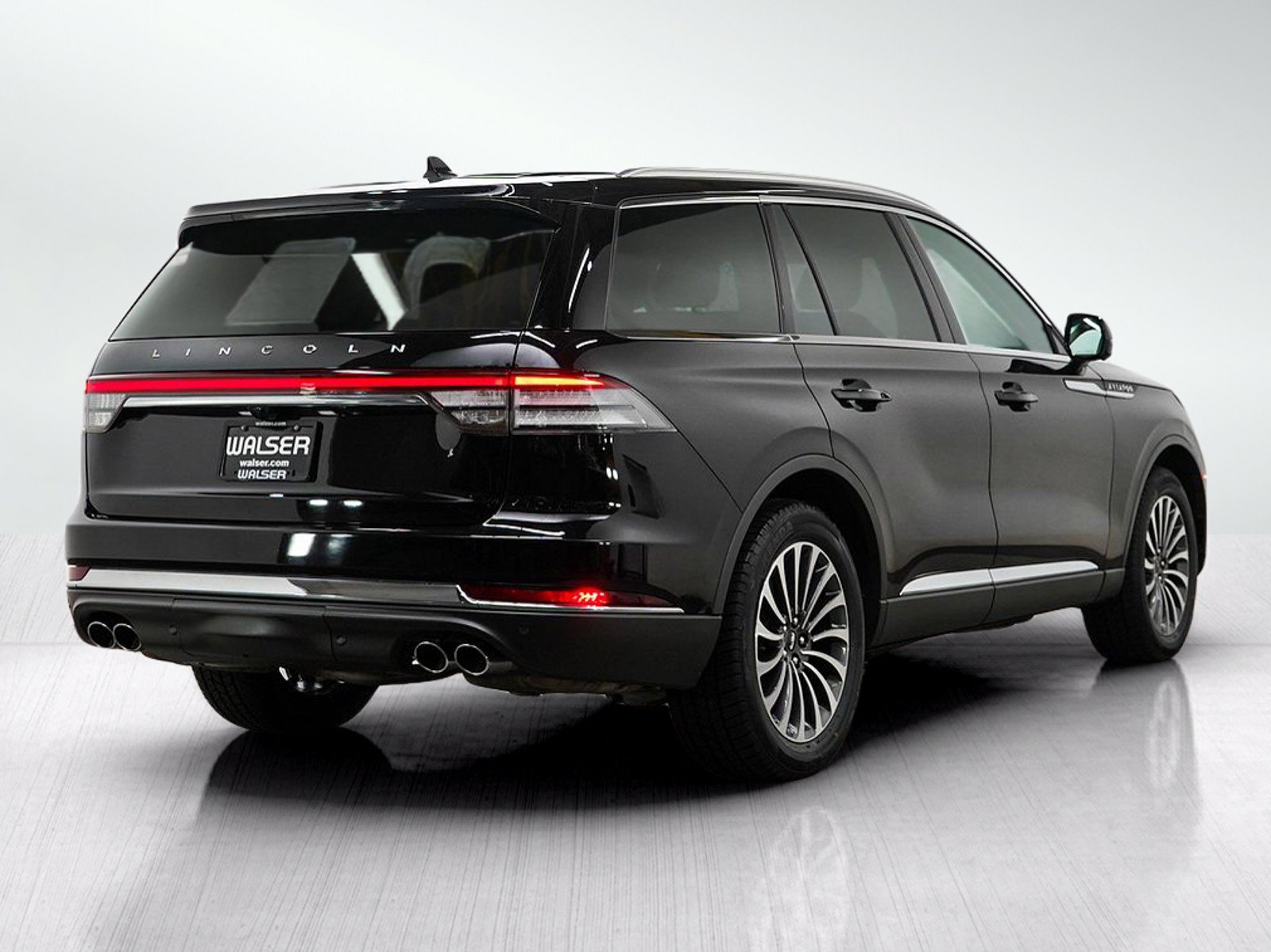 Used 2022 Lincoln Aviator Reserve w/ Class IV Trailer Tow Package AWD/4WD image 6