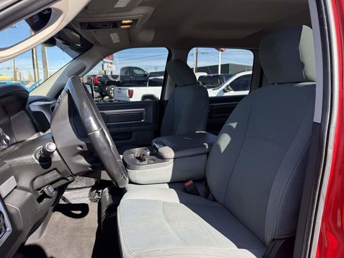 Used 2017 RAM 1500 Classic SLT w/ SLT Plus D←cor Group AWD/4WD image 11