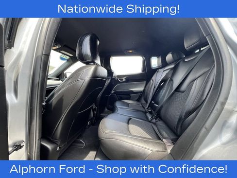 Used 2024 Jeep Compass Latitude AWD/4WD image 30