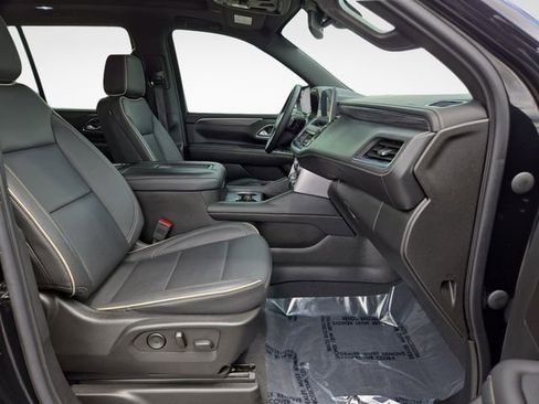 Used 2023 GMC Yukon SLT w/ SLT Premium Package AWD/4WD image 38