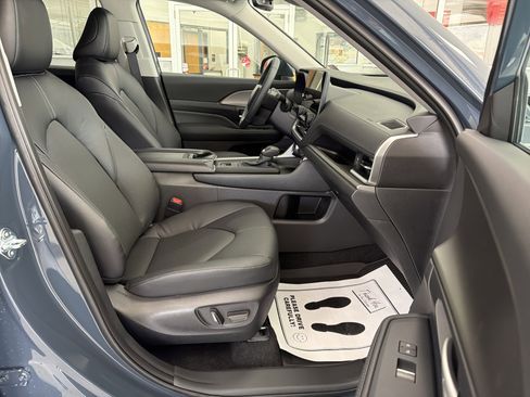 New 2026 Toyota Grand Highlander XLE AWD/4WD image 35