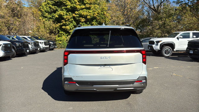 Used 2026 Kia Carnival SX FWD image 5