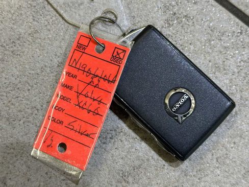 Used 2022 Volvo XC60 B6 Inscription w/ Climate Package image 31