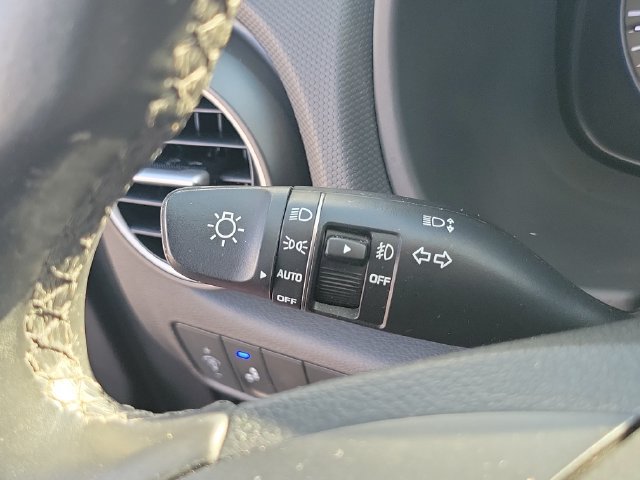 Used 2019 Hyundai Kona Limited FWD image 14