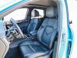 Certified 2022 Porsche Macan image 5