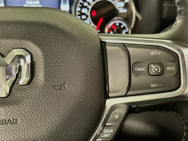 Used 2024 RAM 2500 Laramie AWD/4WD image 12