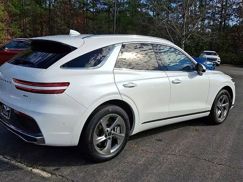 Used 2026 Genesis GV70 2.5T Advanced AWD/4WD image 9