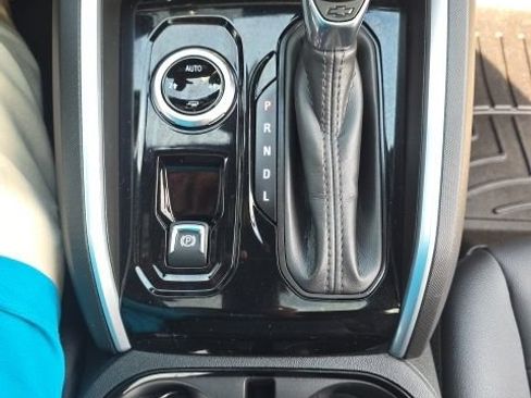 Used 2024 Chevrolet Colorado LT w/ LT Convenience Package III AWD/4WD image 32