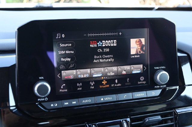 Certified 2025 Nissan Pathfinder SV AWD/4WD image 17