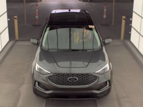 Used 2023 Ford Edge SEL w/ Convenience Package AWD/4WD image 2
