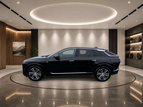 Used 2024 Cadillac Lyriq Luxury AWD/4WD image 5