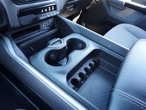 Used 2021 RAM 1500 Big Horn image 14