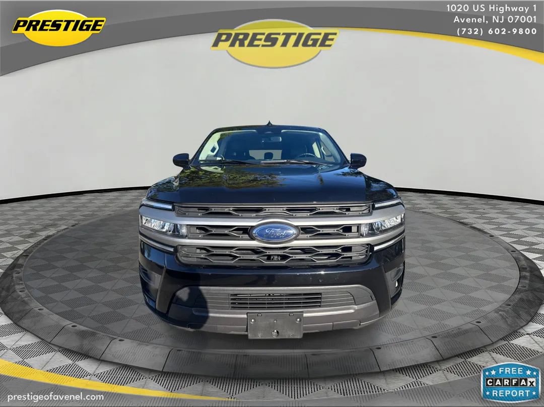 Used 2024 Ford Expedition Max XLT AWD/4WD image 2