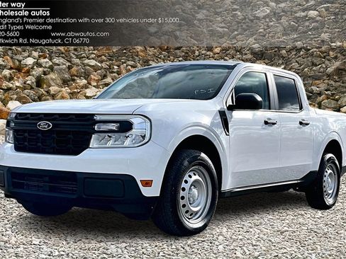 Used 2022 Ford Maverick XL image 1