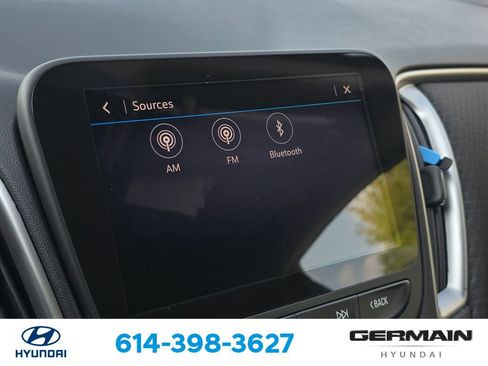 Used 2022 Chevrolet Malibu LS FWD image 29