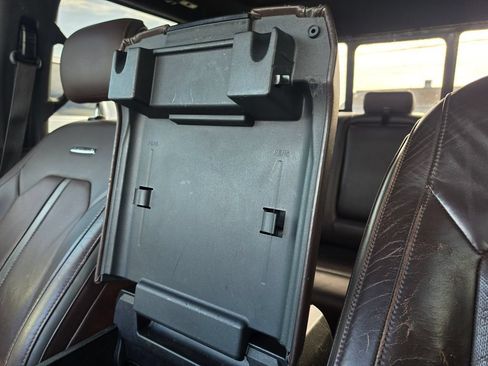 Used 2015 Ford F150 Platinum w/ Equipment Group 701A Luxury AWD/4WD image 33