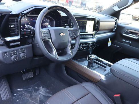 New 2026 Chevrolet Silverado 1500 High Country w/ Technology Package AWD/4WD image 6