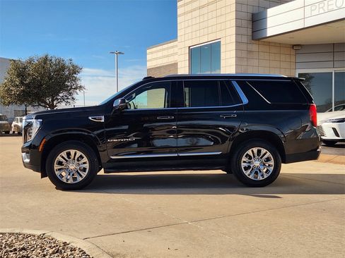 Used 2025 GMC Yukon Denali image 4