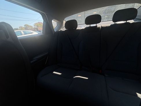 Used 2025 Kia K4 LXS image 39