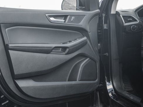 Certified 2022 Ford Edge SE w/ Black Appearance Package image 38