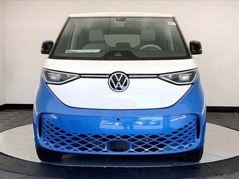 New 2025 Volkswagen ID. Buzz Pro S Plus image 3