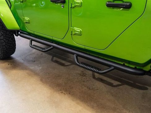 Used 2025 Jeep Gladiator Sport image 12