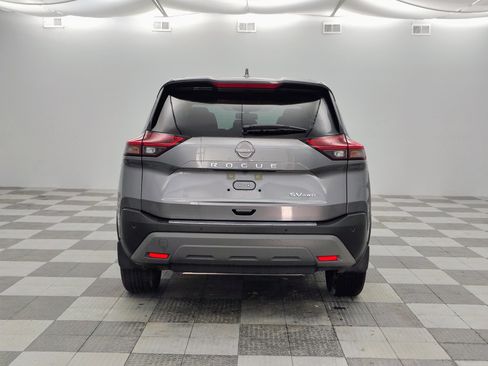 Used 2023 Nissan Rogue SV image 5