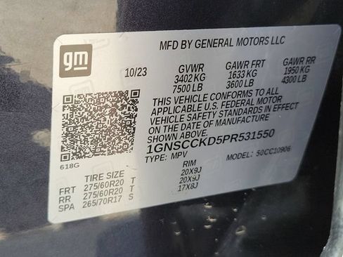 Certified 2023 Chevrolet Suburban LT w/ Luxury Package RWD image 35