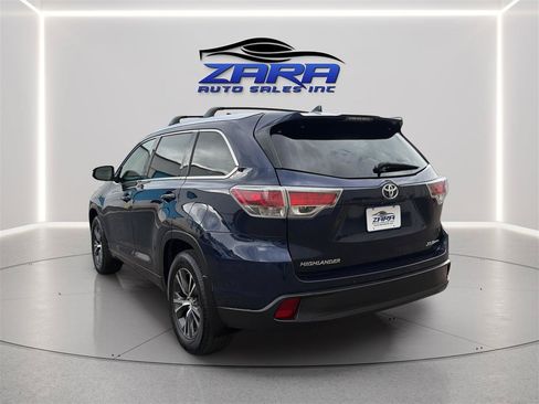 Used 2016 Toyota Highlander XLE AWD/4WD image 5