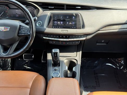 Used 2019 Cadillac XT4 Sport FWD image 28