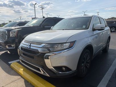 Used 2019 Mitsubishi Outlander SE