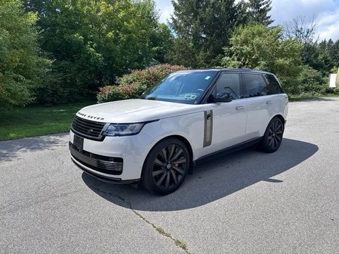 Used 2025 Land Rover Range Rover SV AWD/4WD image 7