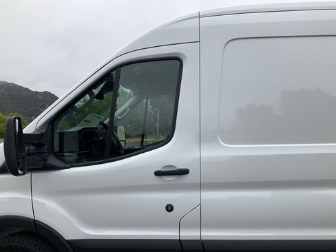 New 2025 Ford Transit 250 148 Medium Roof Extended AWD w/ Load Area Protection Package image 30